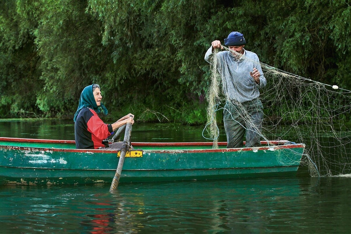 Danube Delta locals fishing