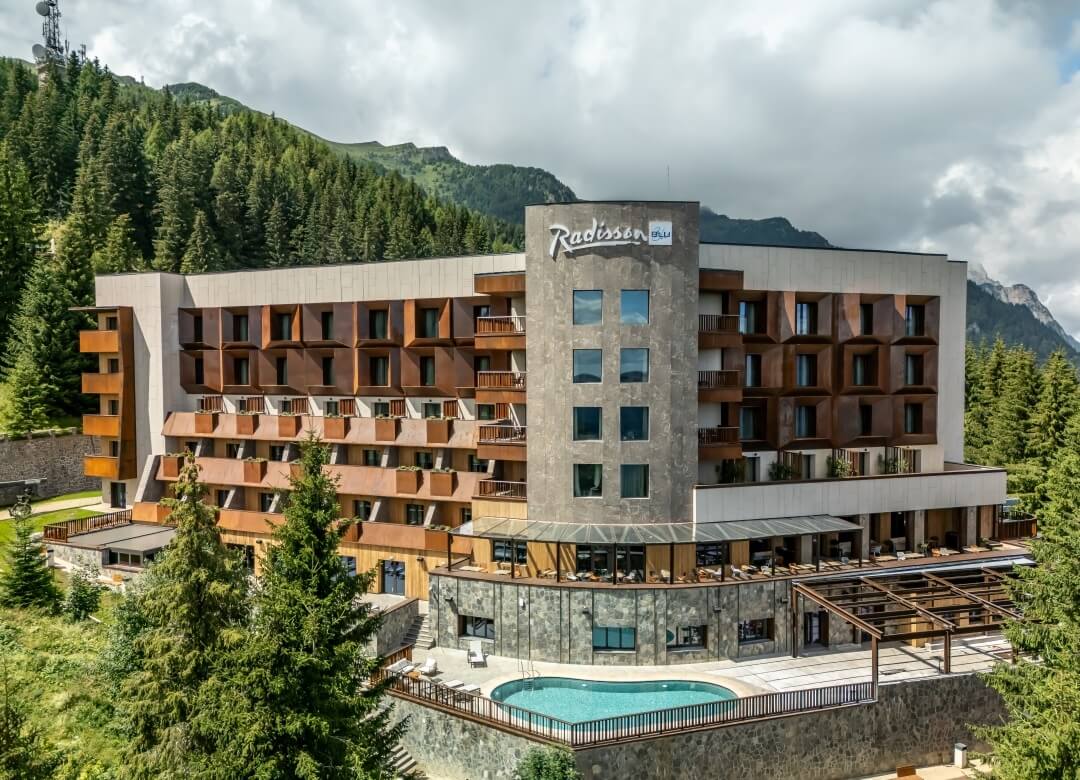 The Radisson Blu Sinaia Cota 1400 general view