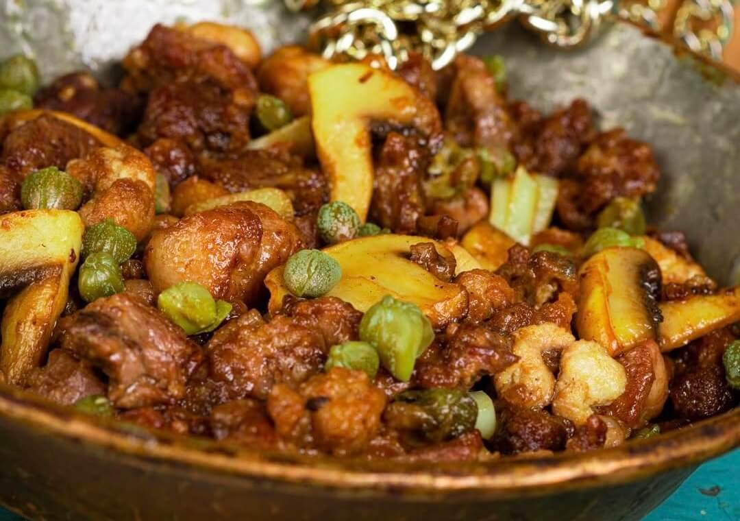 lacrimi-si-sfinti-restaurant-fried-pork-meat-and-offals