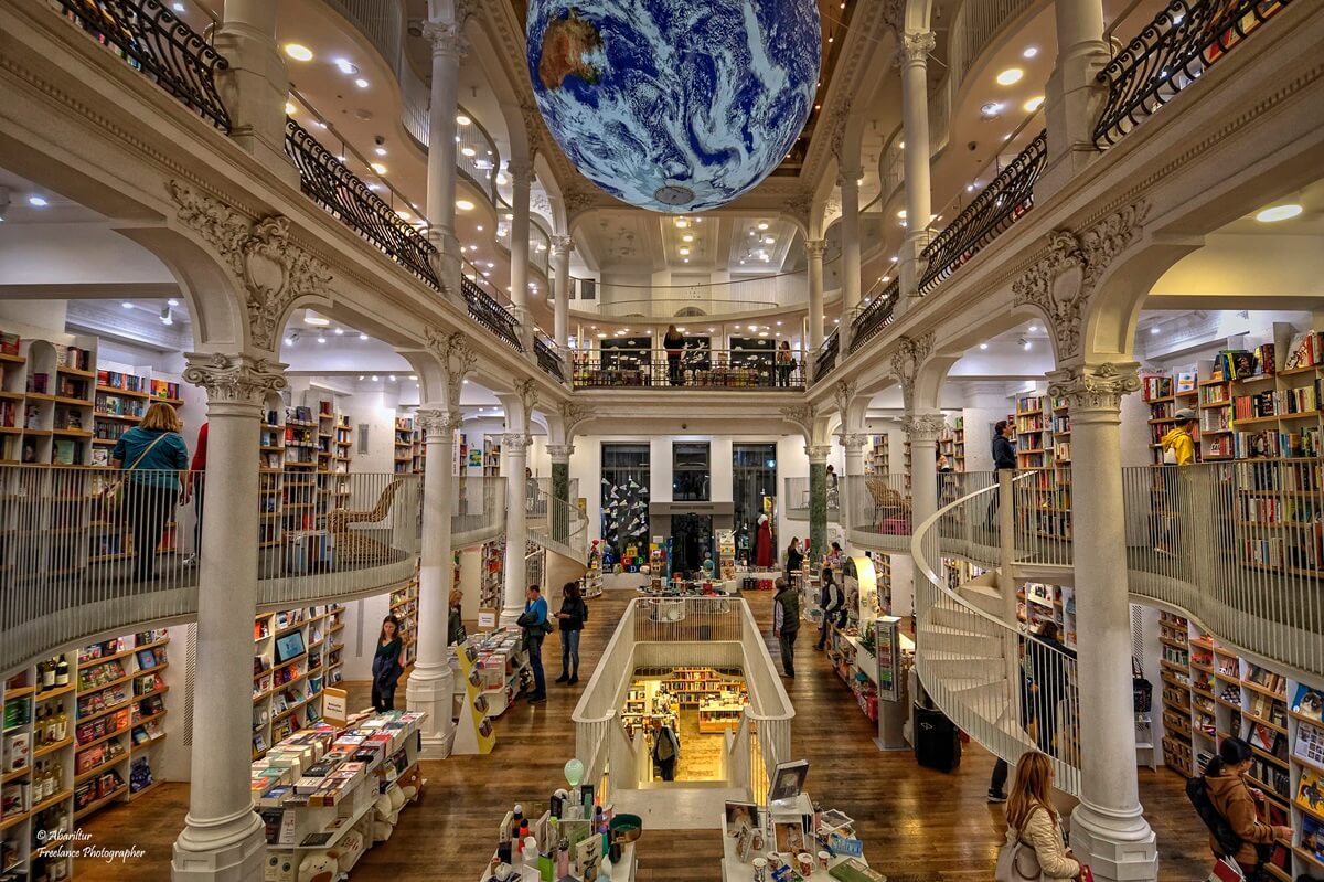 Bucharest Carturesti Book Shop