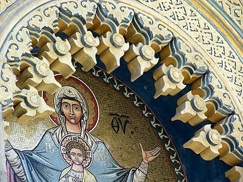 Curtea de Arges Cathedral exterior decorations