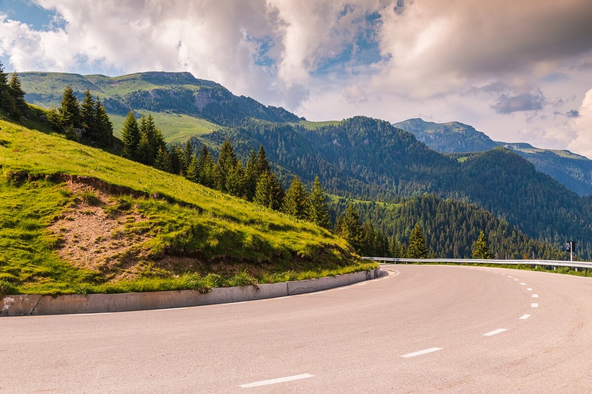 transalpina-scenic-road-romania-sebes-to-novaci