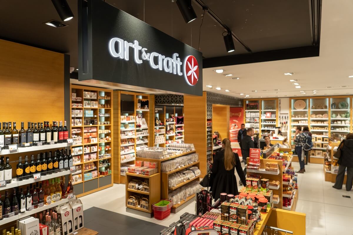 bucharest-shopping-handicrafts-and-souvenir-shop